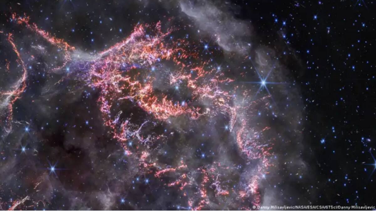 Casiopeia A capturada por la cámara de infrarrojo cercano (NIRCam). Foto: NASA.