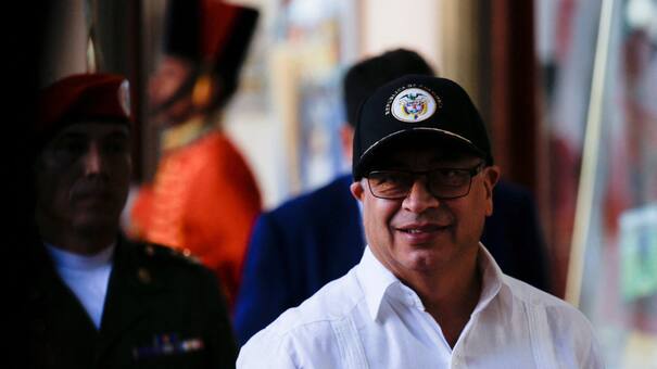 La delegación del Gobierno pidió a Petro que decida si continúa el diálogo con el ELN o solo con un frente