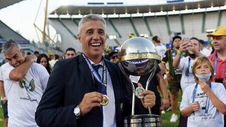 Hernan Crespo, Reuters.