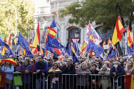 Manifestación en Madrid en contra de Pedro Sánchez y la amnistía con catalanes. Foto: EFE