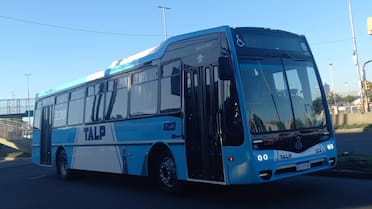 Una excursión gasolera: el colectivo con el recorrido más largo del AMBA no pasa por la Capital Federal y dura 5 horas