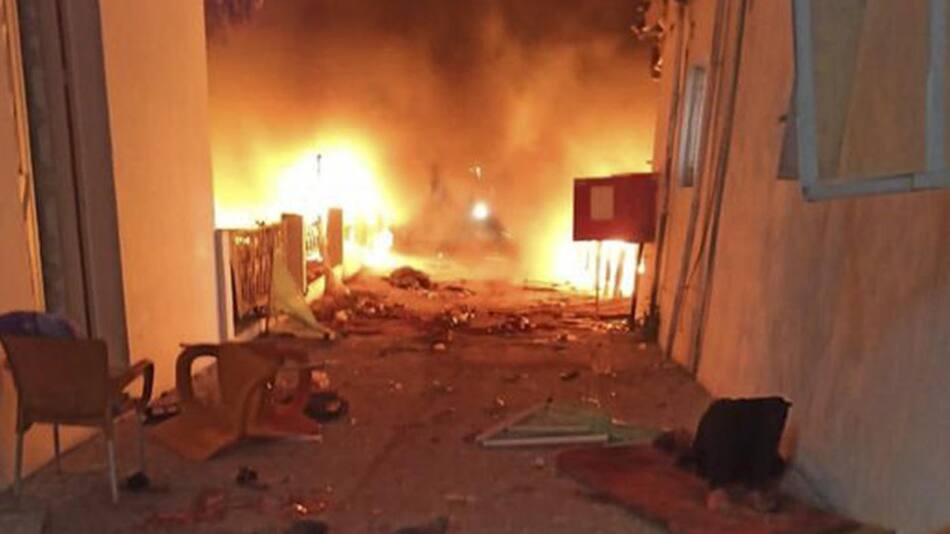Guerra en Medio Oriente: un bombardeo en puertas de un hospital de Gaza causa cientos de muertos y heridos. EFE