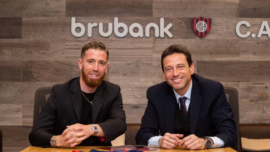 Iker Muniain presentado en San Lorenzo
