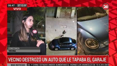 Ataque de furia: vecino destrozó auto mal estacionado frente a su garaje, Canal 26