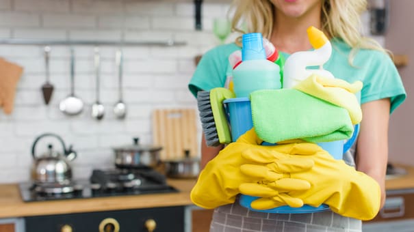 Empleadas domésticas: en cuánto quedan los sueldos de enero 2026 según horas trabajadas y escala salarial