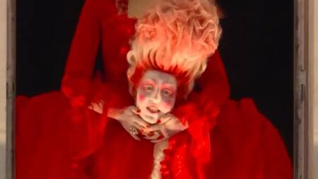 Aparición de María Antonieta decapitada en la inauguración de los Juegos Olímpicos París 2024. Foto: NA.