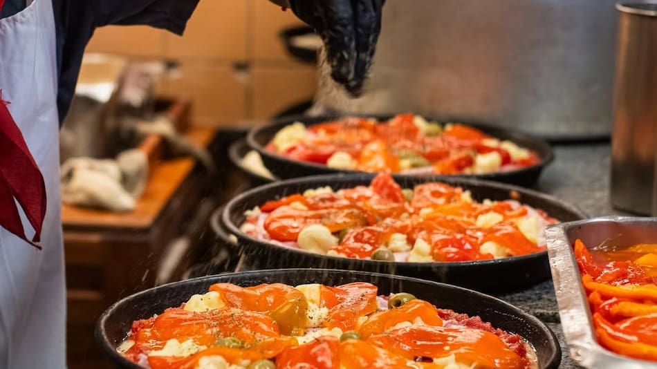 Una emblemática pizzería de Buenos Aires abre sus puertas como nunca antes.