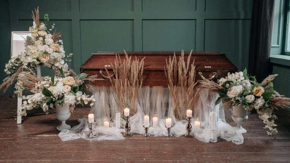 China abre una carrera para funerarios. Fuente: Pexels.