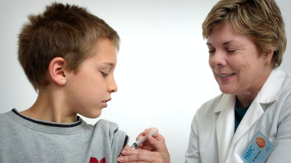 Vacunación antigripal en niños. Foto: unsplash