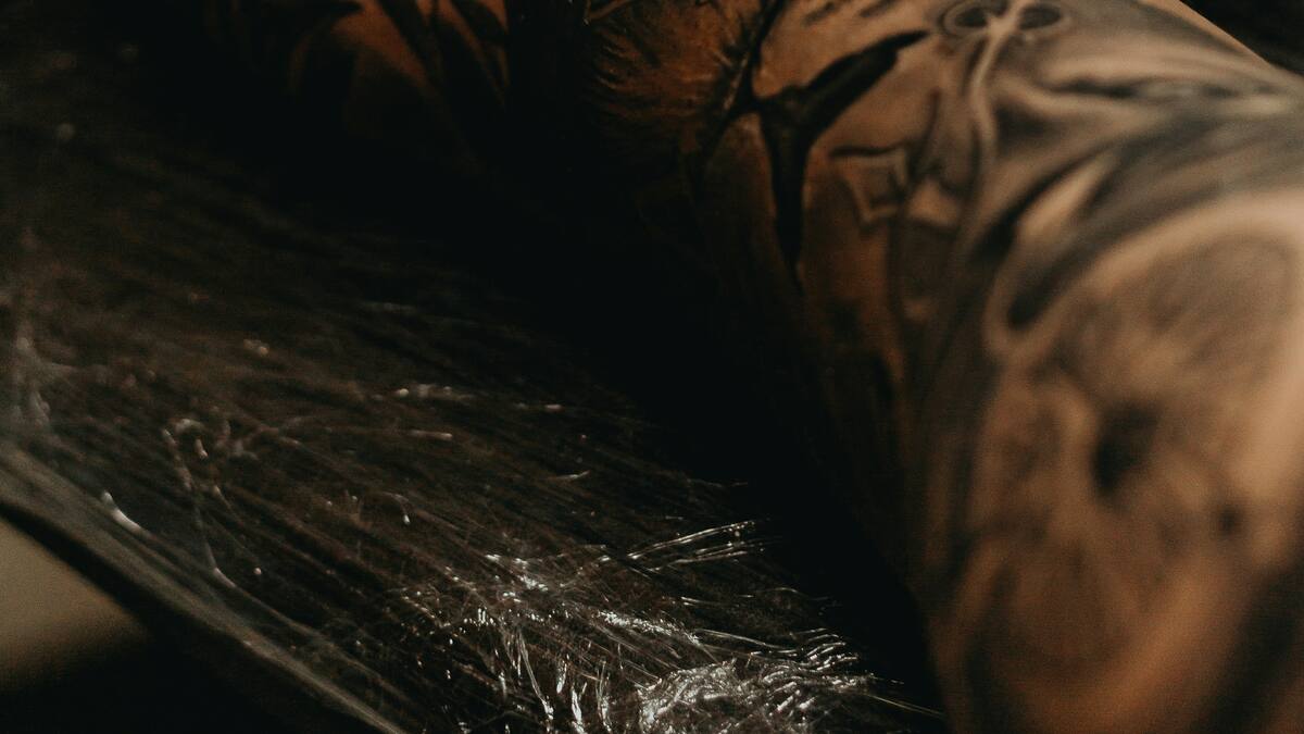 “Podría generar problemas a largo plazo”: por qué los médicos piden incluir los tatuajes en la historia clínica de los pacientes