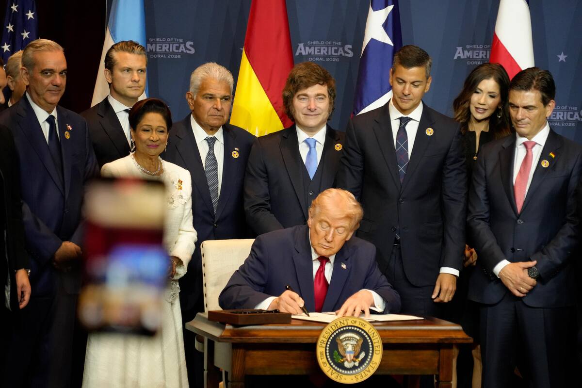 Javier Milei en la cumbre "Escudo de las Américas" con Trump