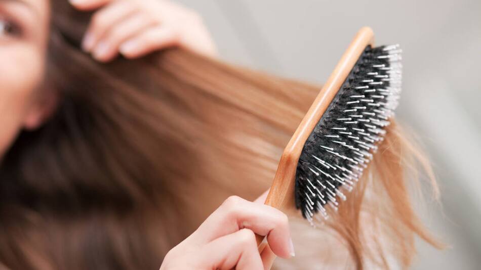 Cabello, pelo, peine. Foto: X