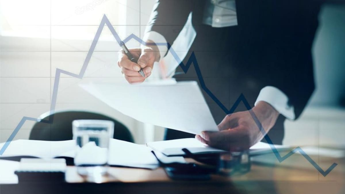 Caída de créditos para empresas, economía, crisis económica
