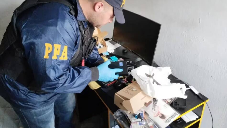 Cuatro detenidos por producir y distribuir imágenes de abuso sexual infantil. Foto PFA