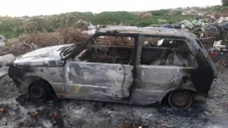 Prendieron fuego el auto de un hombre