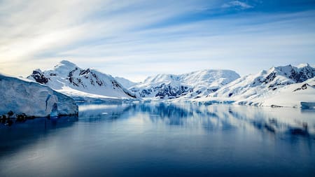 Un robot capaz de investigar zonas remotas pasó ocho meses incomunicado bajo el hielo de la Antártida y volvió con datos increíbles