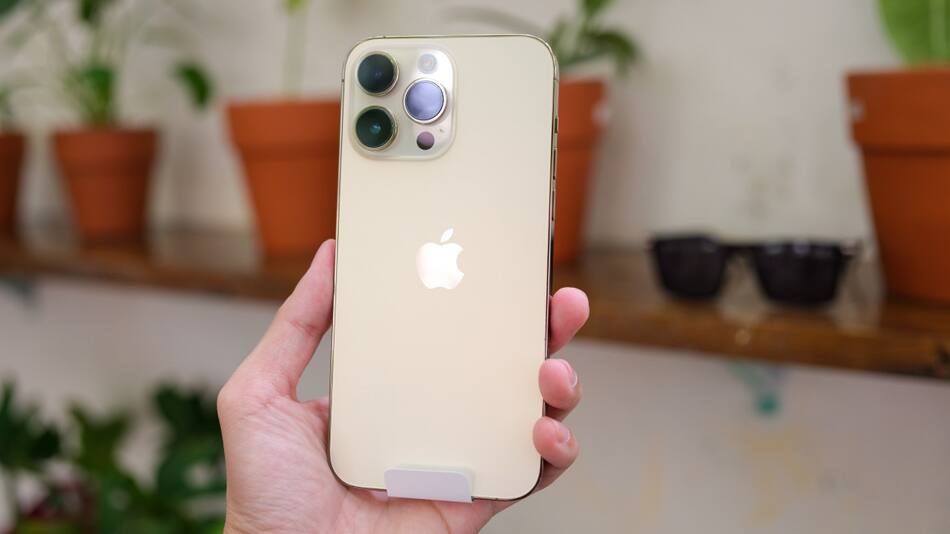 En la India, una pareja vendió a su hijo para comprarse un iPhone 14. Foto: Unsplash.