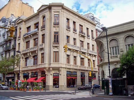 Bar Iberia en la mítica Avenida de Mayo
