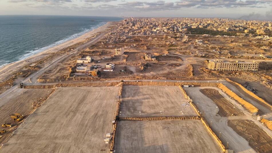 Muelle flotante construido por Estados Unidos en Gaza. Foto: EFE.