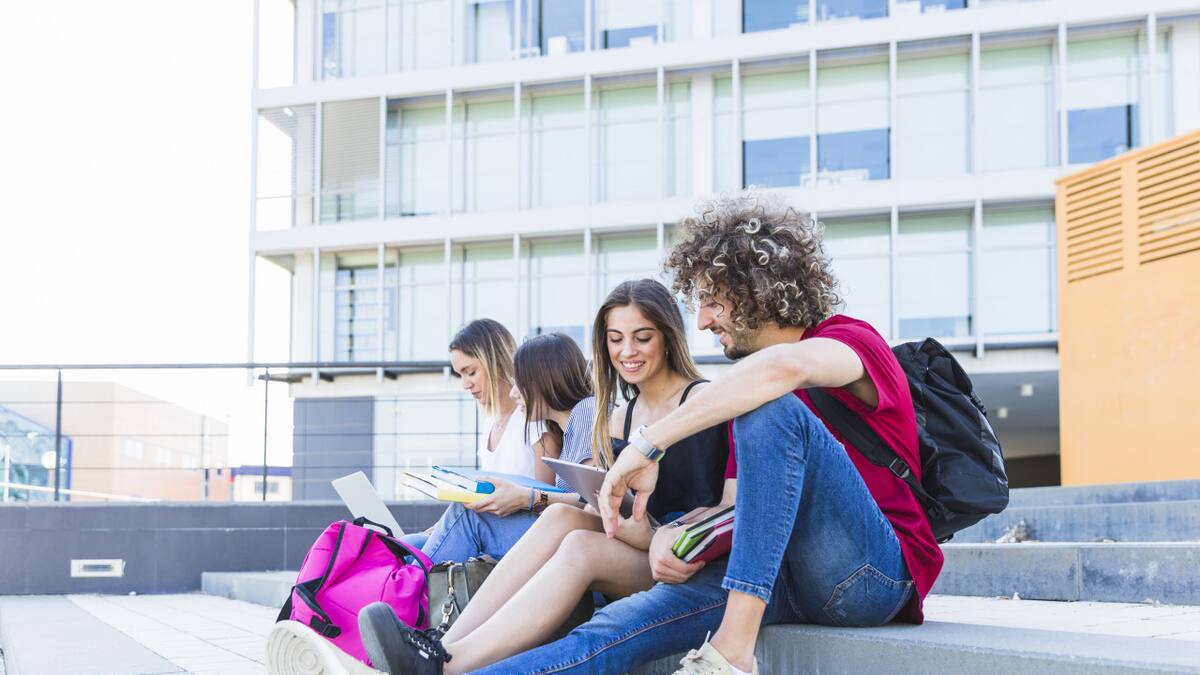 Estudiantes universitarios. Foto: Freepik