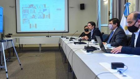 Nicolás Trotta en reunión por paritaria nacional docente