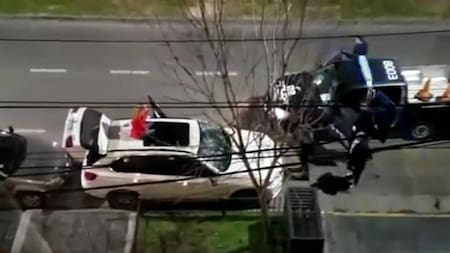 Santa Fe: liberaron a la mujer que destrozó un auto con un matafuego