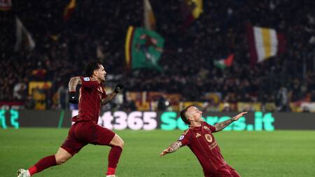 Leandro Paredes en la Roma. Foto: Reuters/Guglielmo Mangiapane