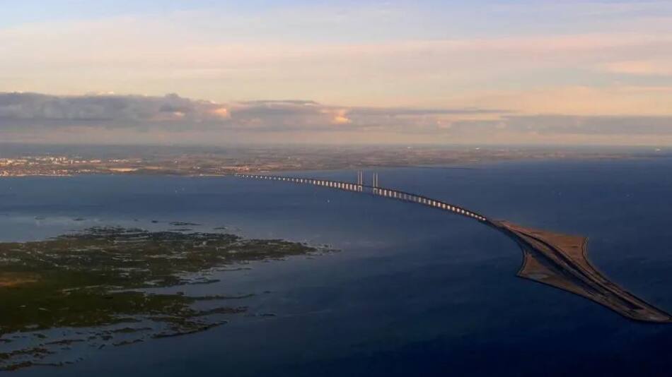 Puente del estrecho de Öresund, Dinamarca, NA