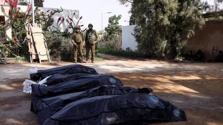 Terroristas saquearon las pertenencias y se llevaron cadáveres de israelíes asesinados en un kibutz. Foto: Reuters
