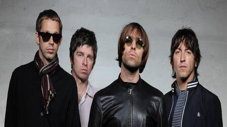 Oasis vuelve a los escenarios tras 16 años: las 10 canciones que no pueden faltar en el setlist de su gira “Live ’25”