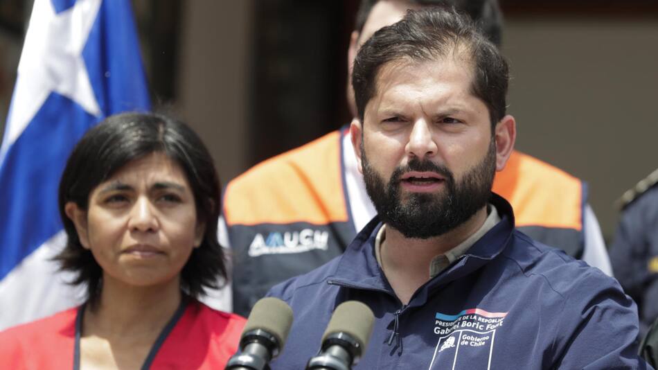 Gabriel Boric, presidente de Chile, sobre los incendios en Chile. Foto: EFE