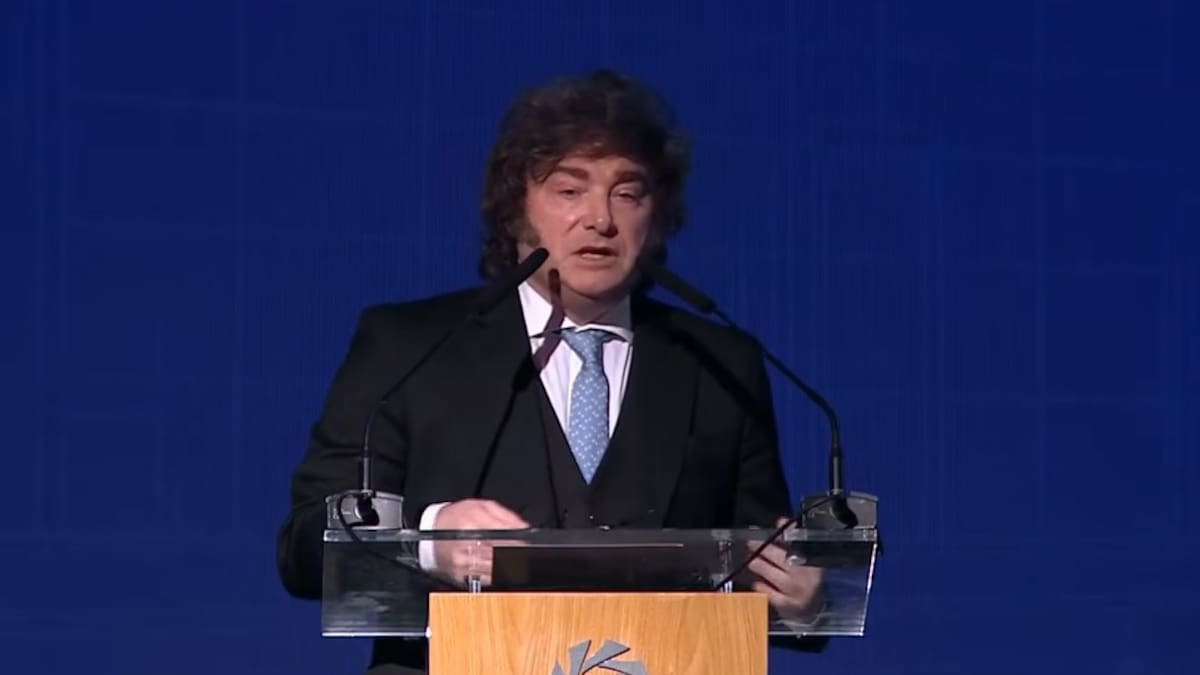 “Si un marciano llega a la Argentina...”: el particular ejercicio que propuso Milei en el MALBA para explicar su gobierno