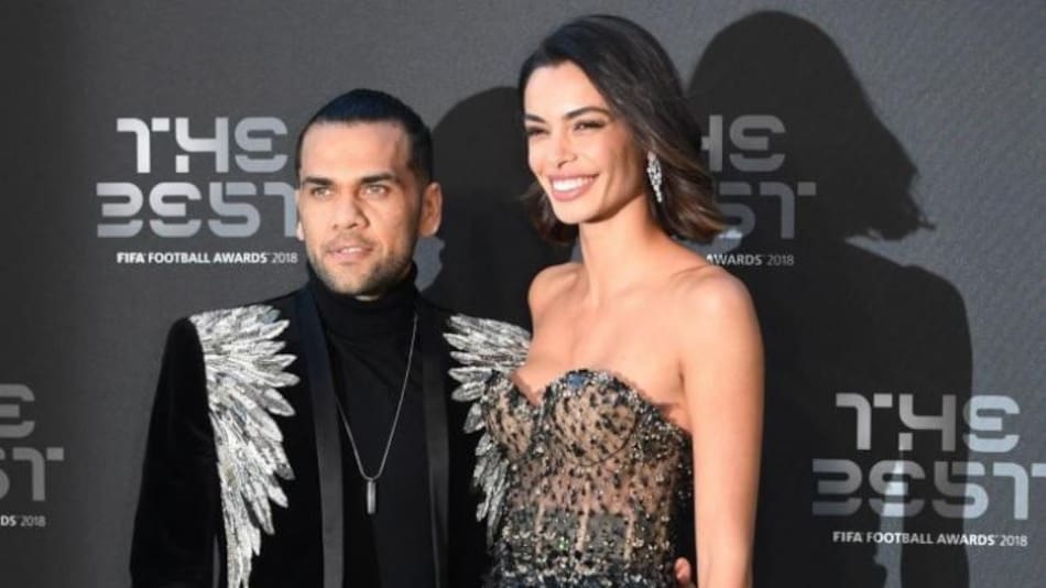 Dani Alves junto a Joana Sanz. NA