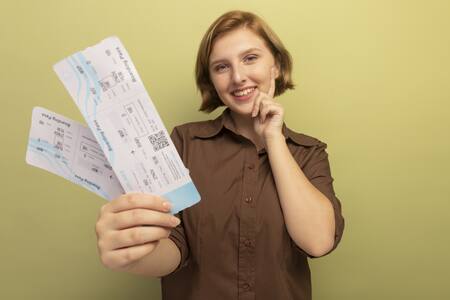 Pasajes de avión, boletos de avión. Foto: Freepik.