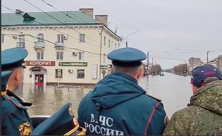 Inundaciones provocadas por la crecida del río Ural y la rotura de un dique de contención. Rusia, EFE.