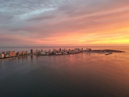 Atardecer en Punta del Este, Uruguay. Foto: Unsplash.