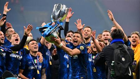 Inter, campeón de la Supercopa de Italia, REUTERS