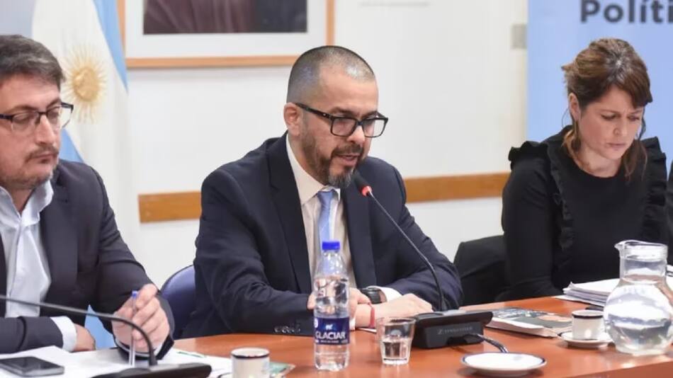 Silvio Robles en la Comisión de Juicio Político de la Cámara de Diputados. Foto: prensa