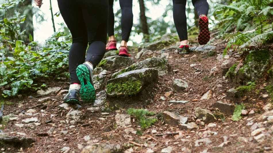 Actividad física, caminata. Foto: Unsplash.