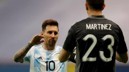 Messi y Dibu Martínez en la Copa América