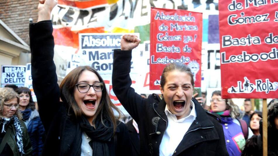 Mariana Gómez y su esposa Rocío Girat, postergación de veredicto, juicio, pareja, Foto: Guillermo Rodríguez Adami