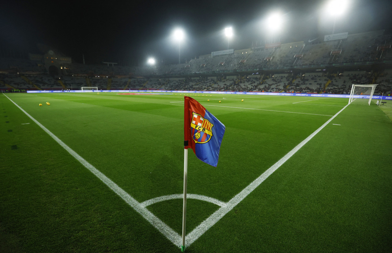 Barcelona y Osasuna suspendido. Foto: REUTERS/Albert Gea