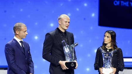 Erling Haaland fue elegido como Mejor Jugador del Año de la UEFA. Foto: EFE.
