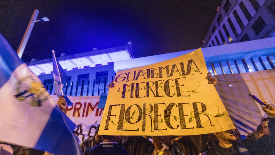 Protestas en Guatemala de cara al balotaje del 20 de agosto. Foto: EFE.