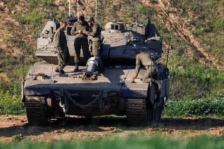 Soldados israelíes en la Franja de Gaza. Foto: Reuters/Amir Cohen.