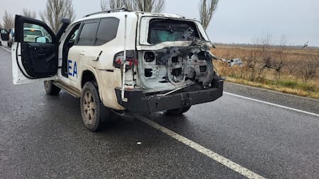 Denuncias cruzadas entre Rusia y Ucrania: qué se sabe del ataque contra un auto del OIEA en la planta nuclear de Zaporiyia