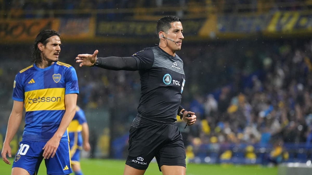 Yael Falcón Pérez dirigirá su segundo Superclásico. Foto: NA