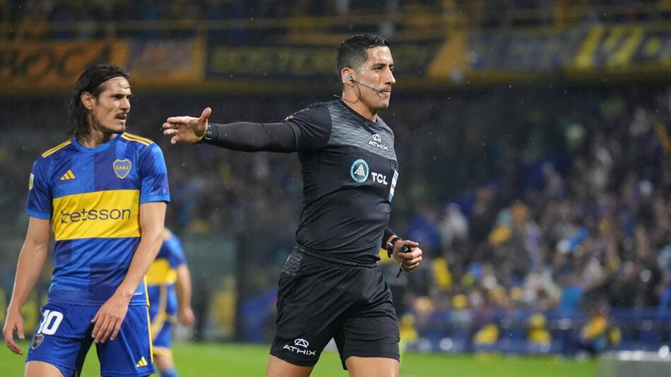 Yael Falcón Pérez dirigirá su segundo Superclásico. Foto: NA