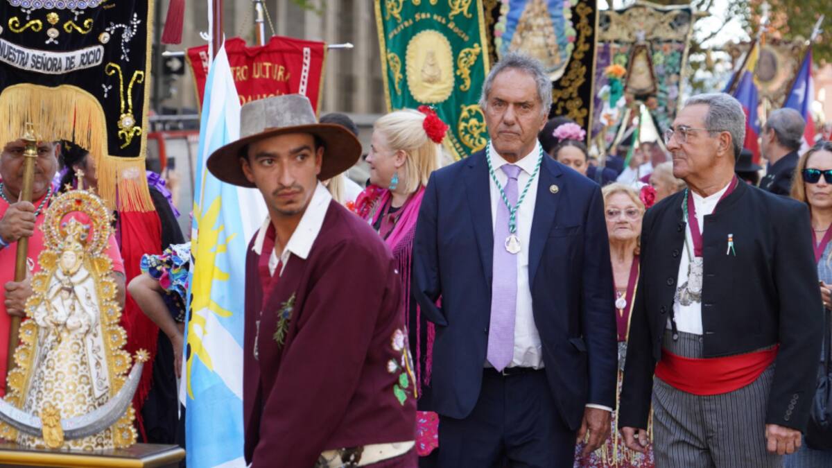 Una multitud participó de la celebración religiosa que formó parte de las jornadas continentales de la Virgen del Rocío en América.