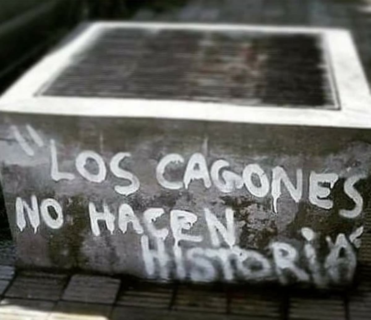 Mensaje de Eduardo Coudet en su WhatsApp.